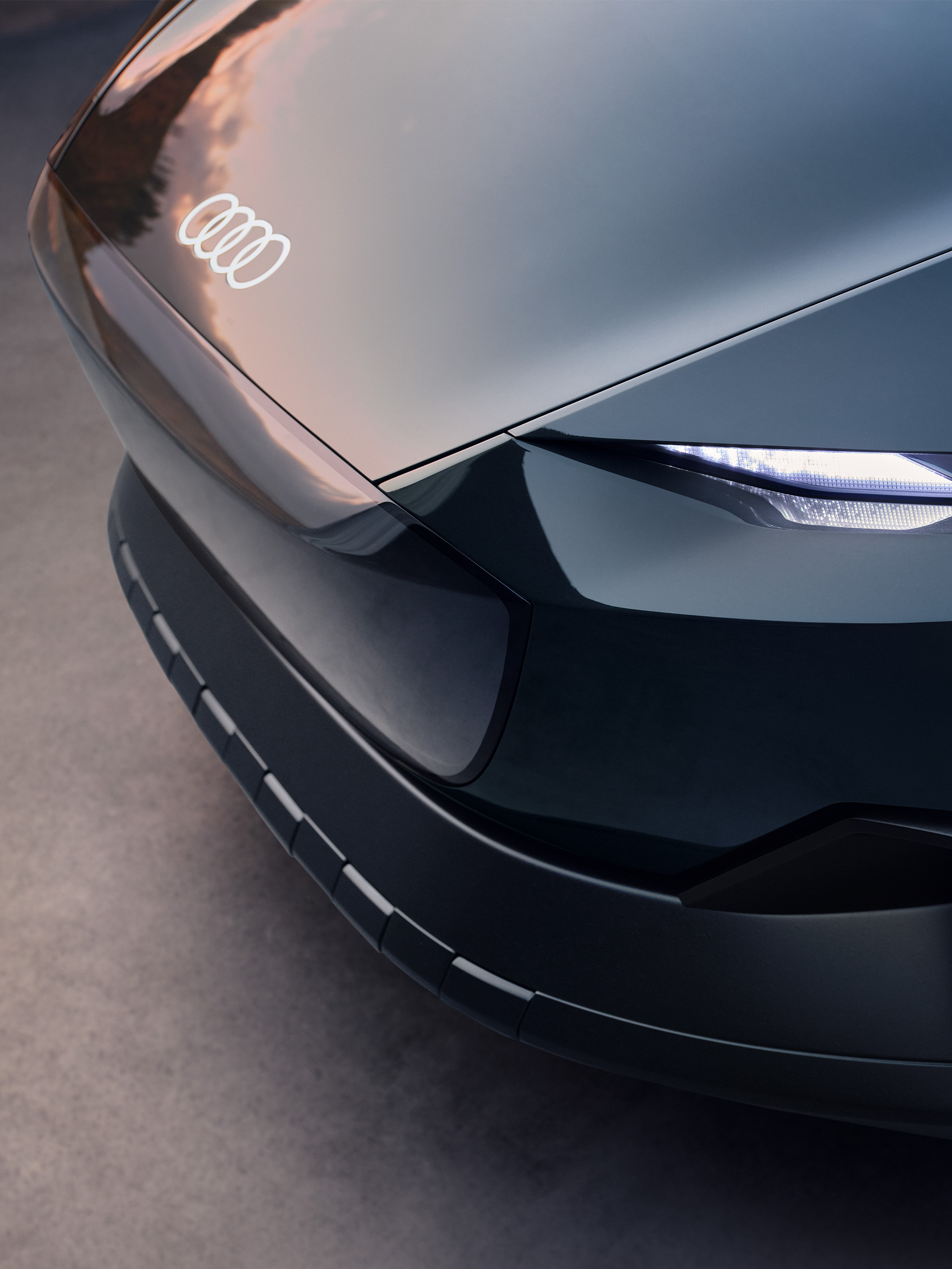 Op de Audi activesphere concept is de bekende Audi Singleframe ook doorzichtig.
